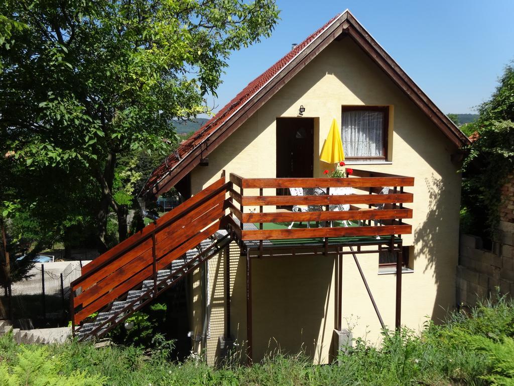 Muskatlis Apartman Apartment Budakeszi Exterior photo